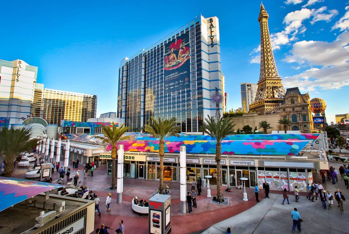 What Hotels Have Balconies in Las Vegas?